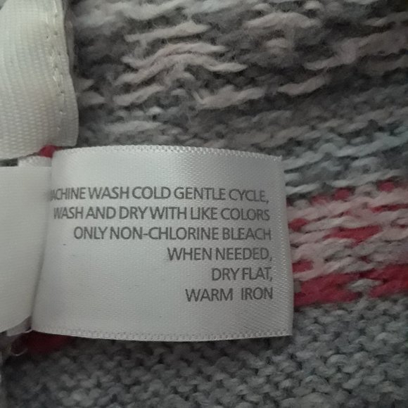 ❤️ Old Navy Winter Themed Striped Sweater 2/$15 - Picture 11 of 11